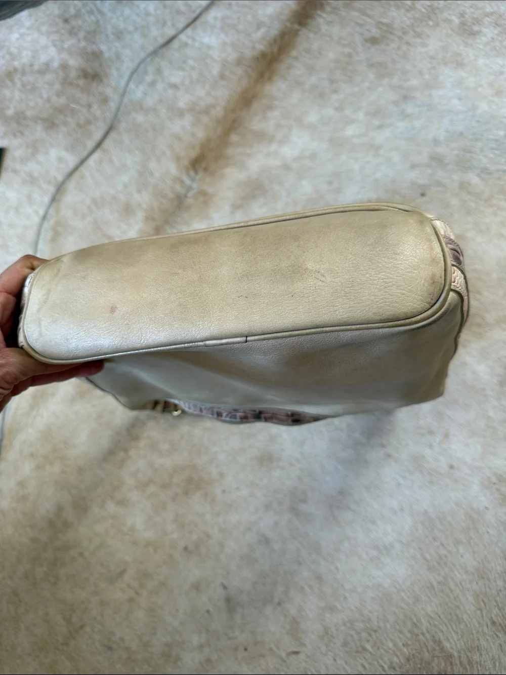 Vintage Brahmin Beige Leather Hobo Shoulder Bag Croc Trim Quiet Luxury
